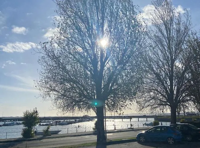 Διαμέρισμα Briones Al Mar *